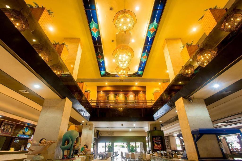 Pailyn Phitsanulok Hotel Bagian luar foto