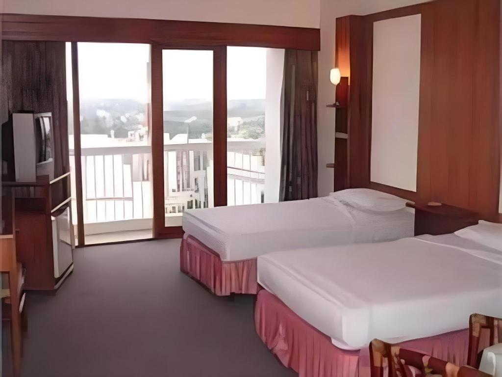 Pailyn Phitsanulok Hotel Bagian luar foto