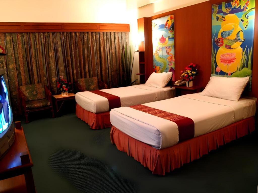 Pailyn Phitsanulok Hotel Bagian luar foto