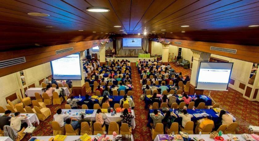 Pailyn Phitsanulok Hotel Bagian luar foto