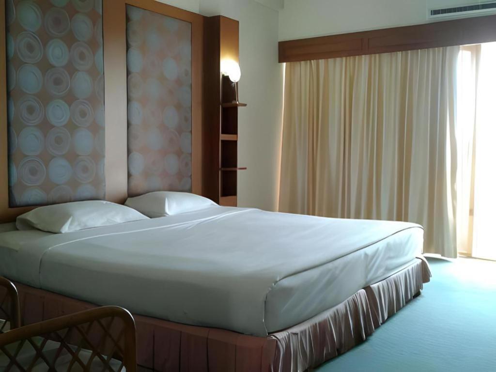 Pailyn Phitsanulok Hotel Bagian luar foto