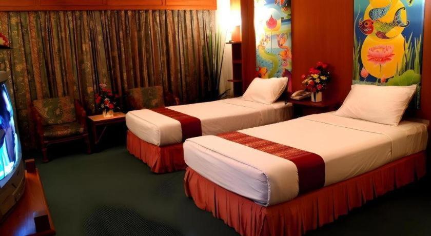 Pailyn Phitsanulok Hotel Bagian luar foto
