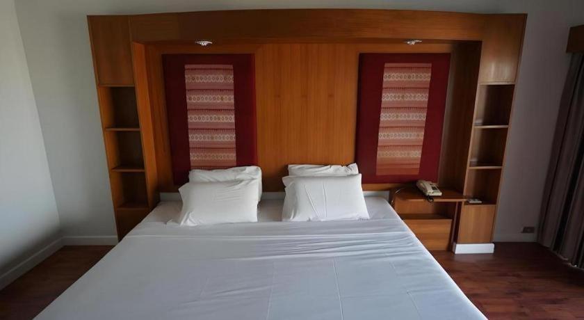 Pailyn Phitsanulok Hotel Bagian luar foto